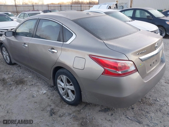 2013 Nissan Altima 2.5 SL with VIN 1N4AL3AP5DC164654, listed as a IAAI auction lot 41397318 with 186,333 mi miles. Bid and sale history available at carsss.com. Image 3.