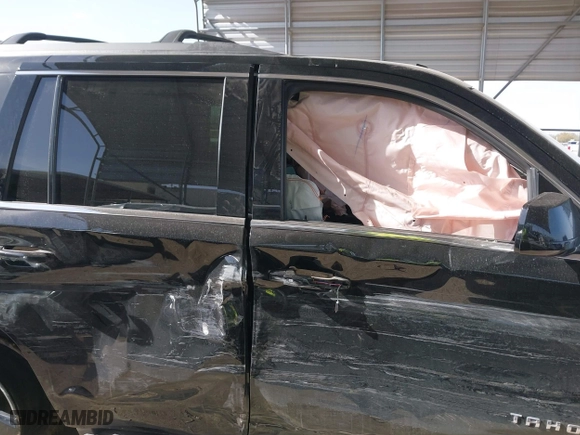 2019 Chevrolet Tahoe LT with VIN 1GNSCBKC0KR328639, listed as a IAAI auction lot 41740284 with 111,734 mi miles. Bid and sale history available at carsss.com. Image 14.