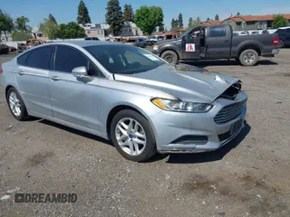 2016 Ford Fusion SE with VIN 1FA6P0H71G5105978, listed as a IAAI auction lot 42012950 with 1 mi miles. Bid and sale history available at carsss.com. Image 1.