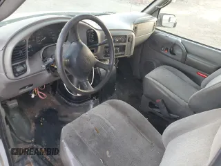 2005 Chevrolet Astro Cargo Van with VIN 1GCDM19X05B118797, listed as a Copart auction lot 84093974 with 0 mi miles and Salvage Title. Bid and sale history available at carsss.com. Image 8.