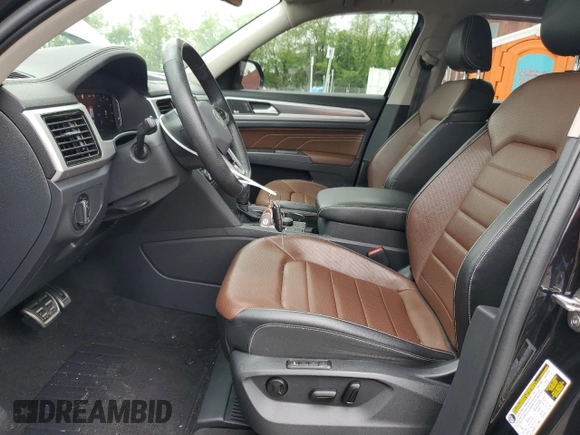 2022 Volkswagen Atlas SEL Premium R-Line with VIN 1V2FR2CA5NC522076, listed as a Copart auction lot 55854025 with 39,494 mi miles and Salvage title. Bid and sale history available at DreamBid. Image 7.