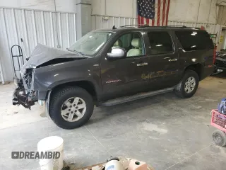 2010 GMC Yukon XL z VIN 1GKUKKE36AR232940, wystawiony jako Copart lot #49274725 z przebiegiem 208 336 mil mil oraz Nie do naprawy. Historia ofert i sprzedaży dostępna na DreamBid. Obrazek 1.