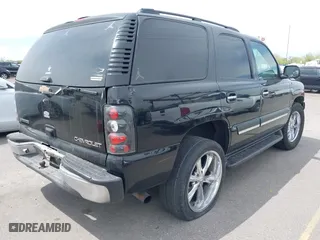 2005 Chevrolet Tahoe Z71 with VIN 1GNEC13T35R243319, listed as a IAAI auction lot 42021248 with 301,747 mi miles. Bid and sale history available at carsss.com. Image 4.