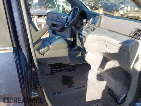 2008 Honda Odyssey Touring with VIN 5FNRL38818B021382, listed as a IAAI auction lot 41116757 with 6,894 mi miles. Bid and sale history available at carsss.com. Image 5.