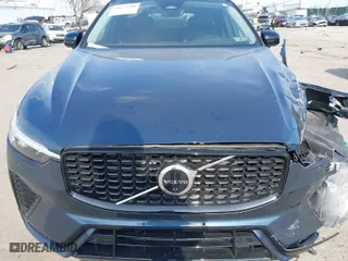 2023 Volvo XC60 Plus Dark Theme with VIN YV4L12RWXP1338603, listed as a IAAI auction lot 41675780 with 1 mi miles. Bid and sale history available at carsss.com. Image 12.