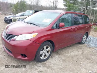 2011 Toyota Sienna LE AAS with VIN 5TDKK3DC3BS034894, listed as a IAAI auction lot 41983614 with 217,308 mi miles. Bid and sale history available at carsss.com. Image 20.