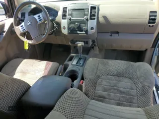 2017 Nissan Frontier SV z VIN 1N6AD0CWXHN726775, wystawiony jako Copart lot #54184725 z przebiegiem 210 999 mil mil oraz Szkoda całkowita • Salvage title. Historia ofert i sprzedaży dostępna na DreamBid. Obrazek 8.