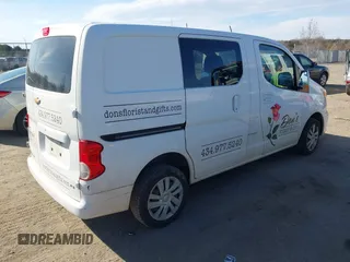 2015 Chevrolet City Express Cargo LS z VIN 3N63M0YN7FK725403, wystawiony jako IAAI lot #41613261 z przebiegiem 230 935 mil mil oraz . Historia ofert i sprzedaży dostępna na DreamBid. Obrazek 4.