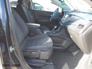2022 Chevrolet Equinox LT with VIN 2GNAXUEV5N6140000, listed as a IAAI auction lot 41629013 with 57,626 mi miles. Bid and sale history available at carsss.com. Image 5.