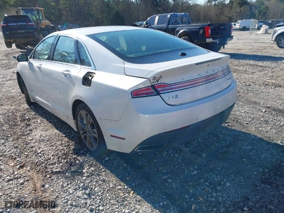 2016 Lincoln MKZ with VIN 3LN6L2G97GR627074, listed as a IAAI auction lot 41257387 with 211,724 mi miles. Bid and sale history available at carsss.com. Image 3.
