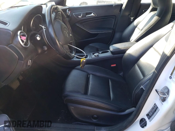 2019 Mercedes-Benz CLA 250 with VIN WDDSJ4GB2KN723526, listed as a Copart auction lot 44645355 with 160,219 mi miles and Salvage Title. Bid and sale history available at DreamBid. Image 7.