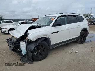 2024 Volkswagen Atlas Peak Edition SEL with VIN 1V2GR2CA7RC550827, listed as a Copart auction lot 86702674 with 1,608 mi miles and Salvage title. Bid and sale history available at DreamBid. Image 1.