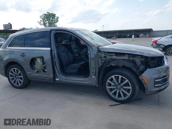 2017 Audi Q7 Premium Plus with VIN WA1LAAF78HD058277, listed as a IAAI auction lot 42145596 with 83,088 mi miles and . Bid and sale history available at DreamBid. Image 6.