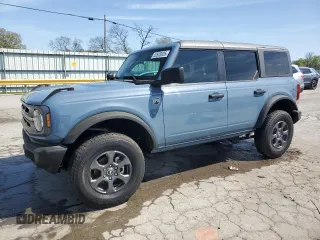 2024 Ford Bronco Big Bend z VIN 1FMDE7BH5RLA99341, wystawiony jako Copart lot #52628935 z przebiegiem 15 919 mil mil oraz Szkody całkowita. Historia ofert i sprzedaży dostępna na DreamBid. Obrazek 1.