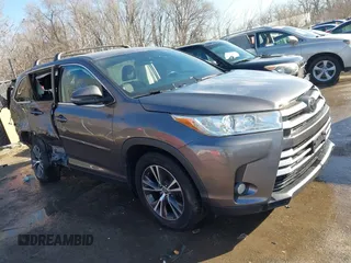 2019 Toyota Highlander LE with VIN 5TDBZRFH7KS978415, listed as a IAAI auction lot 41653130 with 101,245 mi miles and . Bid and sale history available at DreamBid. Image 1.