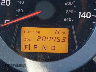 2008 Toyota RAV4 Sport с VIN JTMZK32V085018444, выставлен на аукционе IAAI как лот 41366927 с пробегом 204 453 миль миль и . История ставок и продаж доступна на DreamBid. Изображение 16.