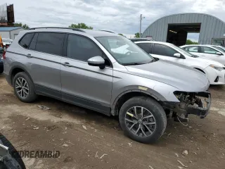 2021 Volkswagen Tiguan S z VIN 3VV1B7AX5MM062422, wystawiony jako Copart lot #54876425 z przebiegiem 114 550 mil mil oraz Nie do naprawy • Non repairable. Historia ofert i sprzedaży dostępna na DreamBid. Obrazek 4.