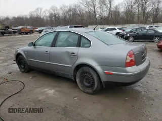 2003 Volkswagen Passat GLX z VIN WVWRH63B53P198926, wystawiony jako Copart lot #46875345 z przebiegiem 185 075 mil mil oraz Szkoda całkowita • Salvage title. Historia ofert i sprzedaży dostępna na DreamBid. Obrazek 2.