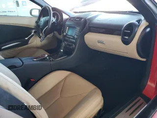 2008 Mercedes-Benz SLK 350 с VIN WDBWK56FX8F189180, выставлен на аукционе Copart как лот 84496114 с пробегом 82 377 миль миль и Списание • Salvage title. История ставок и продаж доступна на DreamBid. Изображение 10.
