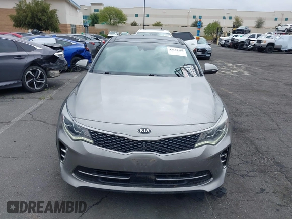 2017 Kia Optima SX Limited z VIN 5XXGV4L20HG169787, wystawiony jako IAAI lot #42194580 z przebiegiem 89 035 mil mil oraz . Historia ofert i sprzedaży dostępna na DreamBid. Obrazek 12.