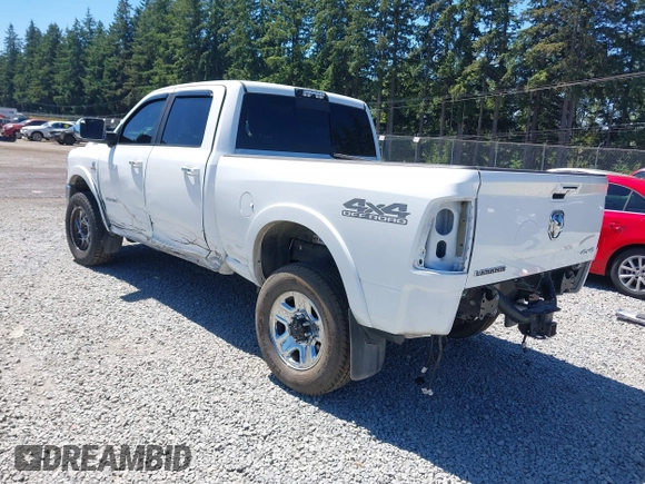 2019 Ram 2500 Laramie z VIN 3C6UR5FL9KG727505, wystawiony jako IAAI lot #42460333 z przebiegiem 27 987 mil mil oraz . Historia ofert i sprzedaży dostępna na DreamBid. Obrazek 3.