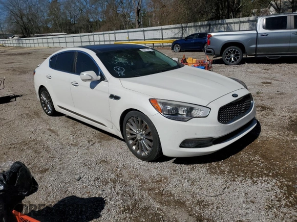 2017 Kia K900 Luxury with VIN KNALW4D42H6035399, listed as a Copart auction lot 46071465 with 111,051 mi miles and Clean Title. Bid and sale history available at carsss.com. Image 4.