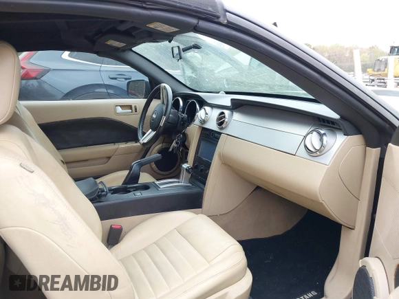 2008 Ford Mustang GT Deluxe with VIN 1ZVHT85H785205902, listed as a IAAI auction lot 41940784 with 115,939 mi miles and . Bid and sale history available at DreamBid. Image 5.