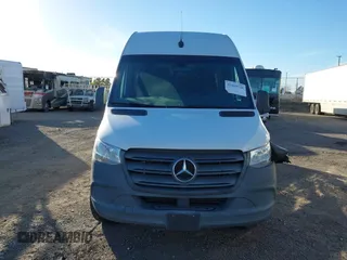 2021 Mercedes-Benz Sprinter Cargo with VIN W1Y4ECHY2MT064412, listed as a IAAI auction lot 41069328 with 88,526 mi miles and . Bid and sale history available at carsss.com. Image 12.