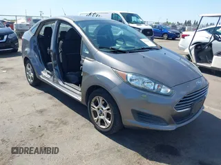 2014 Ford Fiesta SE z VIN 3FADP4BJ7EM217212, wystawiony jako IAAI lot #42392057 z przebiegiem 109 335 mil mil oraz . Historia ofert i sprzedaży dostępna na DreamBid. Obrazek 1.