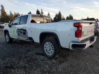 2021 Chevrolet Silverado 3500HD High Country with VIN 1GC4YVEY2MF187119, listed as a Copart auction lot 87706165 with 64,841 mi miles and Salvage Title. Bid and sale history available at DreamBid. Image 2.