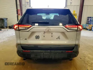 2021 Toyota RAV4 XLE Premium with VIN 2T3C1RFV7MC132953, listed as a Copart auction lot 60598085 with 111,013 mi miles and Clean title. Bid and sale history available at DreamBid. Image 6.