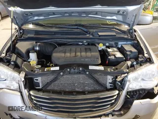 2013 Chrysler Town & Country Touring with VIN 2C4RC1BG1DR646691, listed as a IAAI auction lot 42051933 with 162,960 mi miles. Bid and sale history available at carsss.com. Image 10.