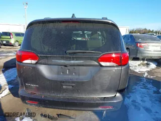 2021 Chrysler Voyager LXI with VIN 2C4RC1DG7MR524009, listed as a IAAI auction lot 41603064 with 105,607 mi miles. Bid and sale history available at carsss.com. Image 17.