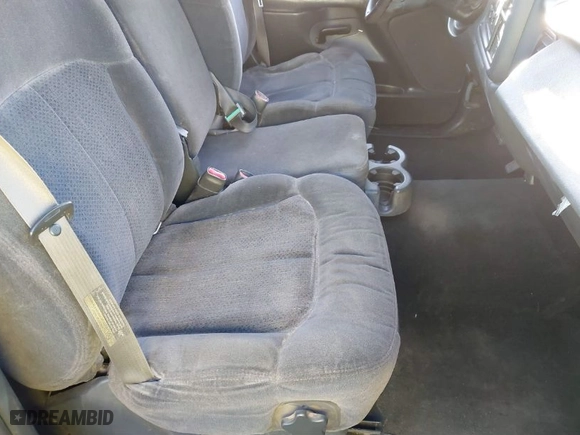 2002 Chevrolet Silverado 1500 with VIN 1GCEC14V42Z105521, listed as a IAAI auction lot 41827521 with 156,264 mi miles. Bid and sale history available at carsss.com. Image 8.