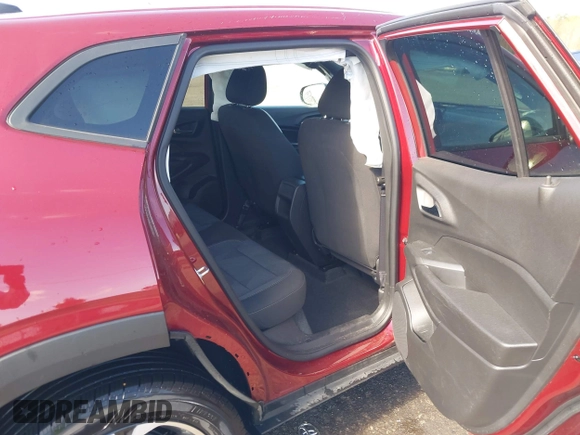 2024 Chevrolet Trax 1RS with VIN KL77LGE20RC226122, listed as a IAAI auction lot 41915416 with 20,124 mi miles. Bid and sale history available at carsss.com. Image 8.