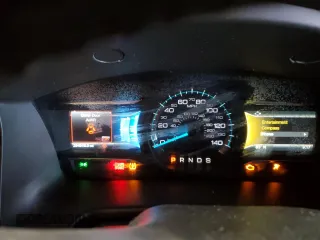 2014 Ford Flex SEL z VIN 2FMGK5C8XEBD40961, wystawiony jako Copart lot #58735935 z przebiegiem 294 919 mil mil oraz Szkoda całkowita • Salvage title. Historia ofert i sprzedaży dostępna na DreamBid. Obrazek 9.