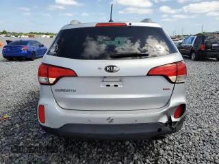 2015 Kia Sorento LX with VIN 5XYKT4A61FG640165, listed as a Copart auction lot 54720075 with 183,119 mi miles and Salvage Title. Bid and sale history available at carsss.com. Image 6.