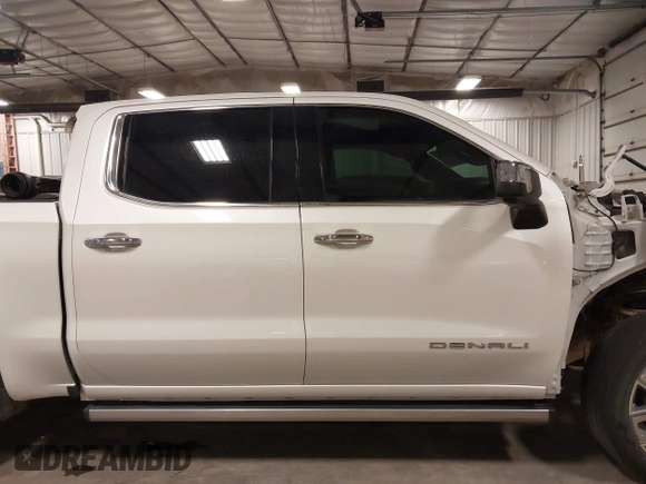 2022 GMC Sierra 1500 with VIN 3GTUUGET4NG616787, listed as a IAAI auction lot 41817869 with 38,288 mi miles and . Bid and sale history available at DreamBid. Image 14.