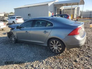 2017 Volvo S60 Inscription z VIN LYV402HKXHB153423, wystawiony jako Copart lot #82981224 z przebiegiem Nie podano mil oraz Szkoda całkowita • Salvage title. Historia ofert i sprzedaży dostępna na DreamBid. Obrazek 2.