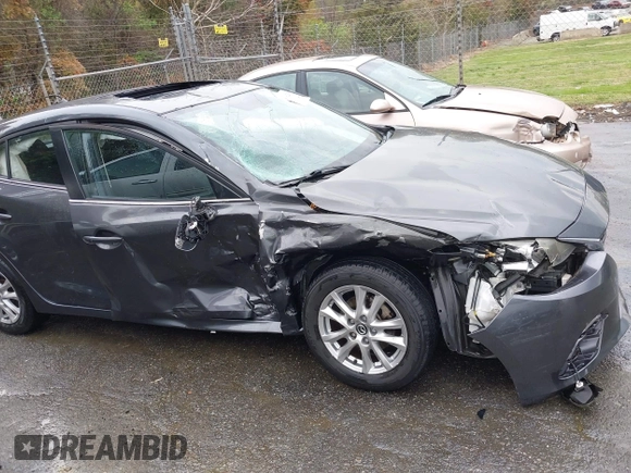 2014 Mazda 3 i Touring with VIN JM1BM1L76E1184728, listed as a IAAI auction lot 41962258 with 200,544 mi miles and . Bid and sale history available at DreamBid. Image 6.