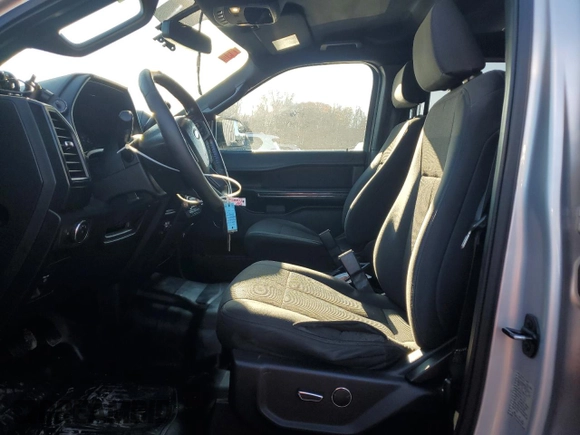 2019 Ford Expedition Max XL with VIN 1FMJK1GT4KEA51572, listed as a Copart auction lot 82761804 with 77,173 mi miles and Clean title. Bid and sale history available at DreamBid. Image 7.