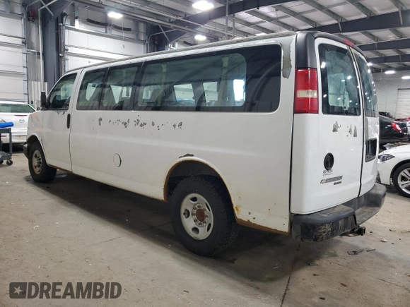 2007 Chevrolet Express Passenger z VIN 1GAHG39U571248683, wystawiony jako Copart lot #41487325 z przebiegiem 126 216 mil mil oraz Szkoda całkowita • Salvage title. Historia ofert i sprzedaży dostępna na DreamBid. Obrazek 2.