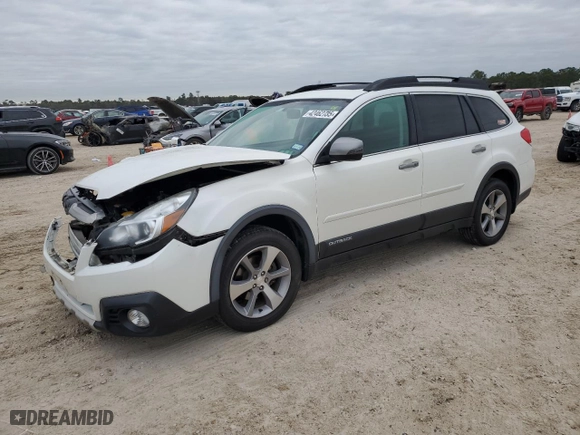 2014 Subaru Outback 2.5i Limited with VIN 4S4BRCPC0E3268189, listed as a Copart auction lot 42462735 with 112,421 mi miles and Salvage Title. Bid and sale history available at carsss.com. Image 1.