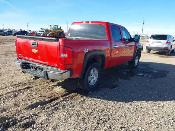 2010 Chevrolet Silverado 1500 LT with VIN 3GCRKSE3XAG193786, listed as a IAAI auction lot 41498612 with 165,465 mi miles. Bid and sale history available at carsss.com. Image 4.