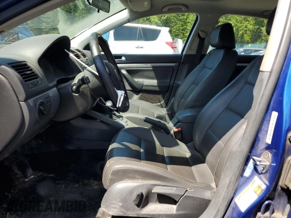 2008 Volkswagen Jetta SE z VIN 3VWRM71KX8M141684, wystawiony jako Copart lot #59432375 z przebiegiem 171 936 mil mil oraz Czysty tytuł • Clean title. Historia ofert i sprzedaży dostępna na DreamBid. Obrazek 7.