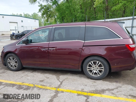 2013 Honda Odyssey EX-L с VIN 5FNRL5H64DB053215, выставлен на аукционе IAAI как лот 42332685 с пробегом 247 537 миль миль и . История ставок и продаж доступна на DreamBid. Изображение 14.