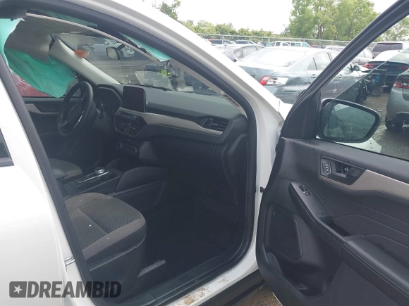 2022 Ford Escape SE with VIN 1FMCU9G68NUC00765, listed as a IAAI auction lot 42521669 with 8,125 mi miles and . Bid and sale history available at DreamBid. Image 5.