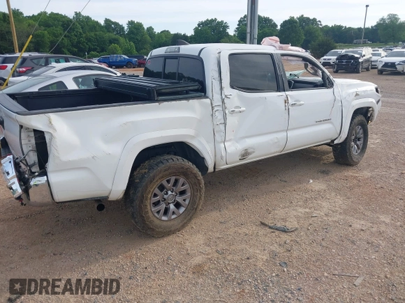 2017 Toyota Tacoma SR5 z VIN 5TFAZ5CN9HX040563, wystawiony jako IAAI lot #42274119 z przebiegiem 244 422 mil mil oraz . Historia ofert i sprzedaży dostępna na DreamBid. Obrazek 4.