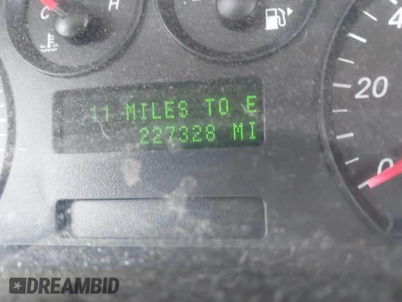 2004 Ford Taurus SE with VIN 1FAFP53U64A137175, listed as a IAAI auction lot 42824008 with 227,328 mi miles and . Bid and sale history available at DreamBid. Image 7.