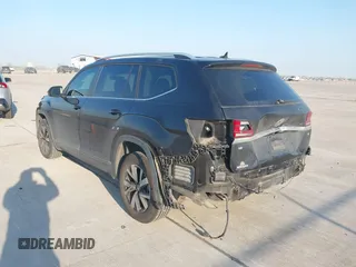 2019 Volkswagen Atlas SE with VIN 1V2DR2CA4KC617439, listed as a IAAI auction lot 41681309 with 67,080 mi miles and . Bid and sale history available at DreamBid. Image 3.